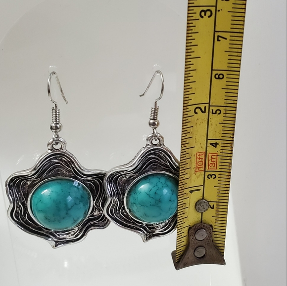 Cleopatra Turquoise Blossom Necklace with Earrings - Picture 5 of 9